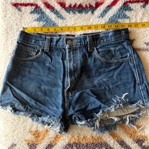 Levi’s cut-off shorts